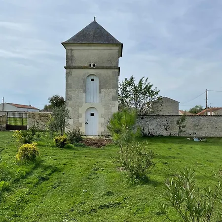 Sejour En Chateau Prive Villa *