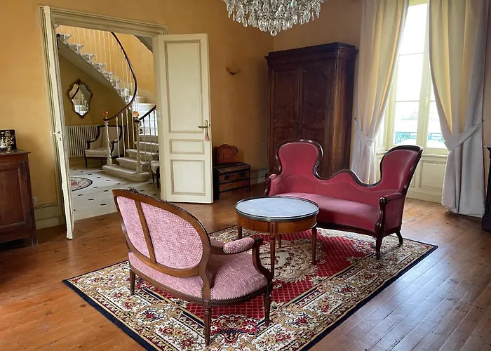 Villa En Château Privé Varaize