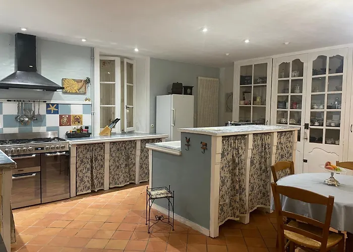 En Château Privé Villa Varaize